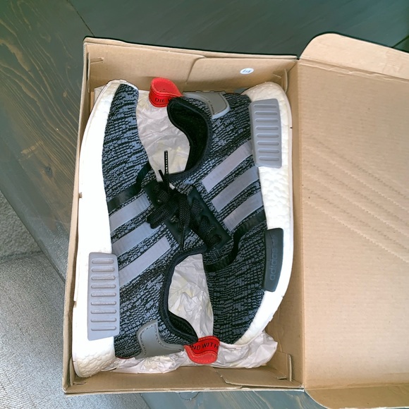 Original Adidas NMD_r1 - Picture 4 of 6